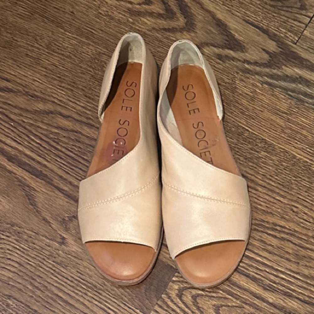 Sole Society Tan Beige Open-Toe Slip-On Mules